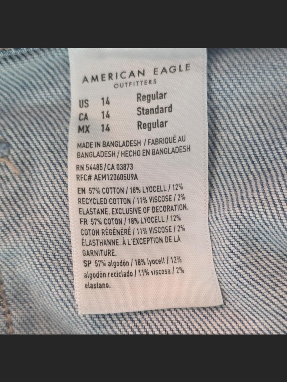 High-Waist Light Blue Wide-Leg Jeans - Women's - Picture 6 of 6